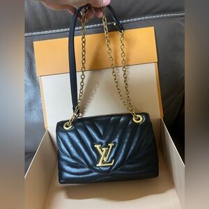 Authentic Louis Vuitton shoulder Bag